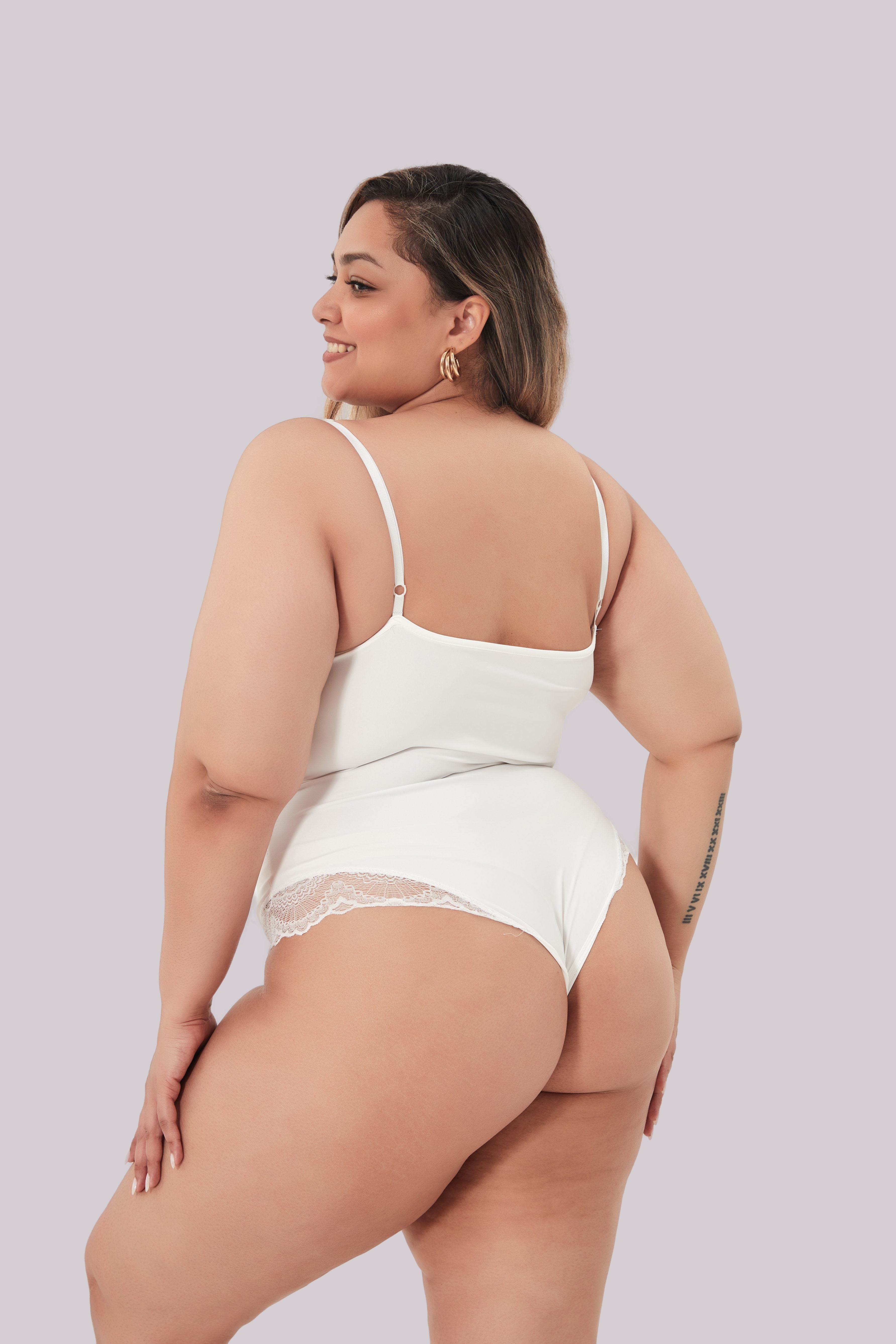 Comfit™ Rosaline - Shapewear Bodysuit med blonder