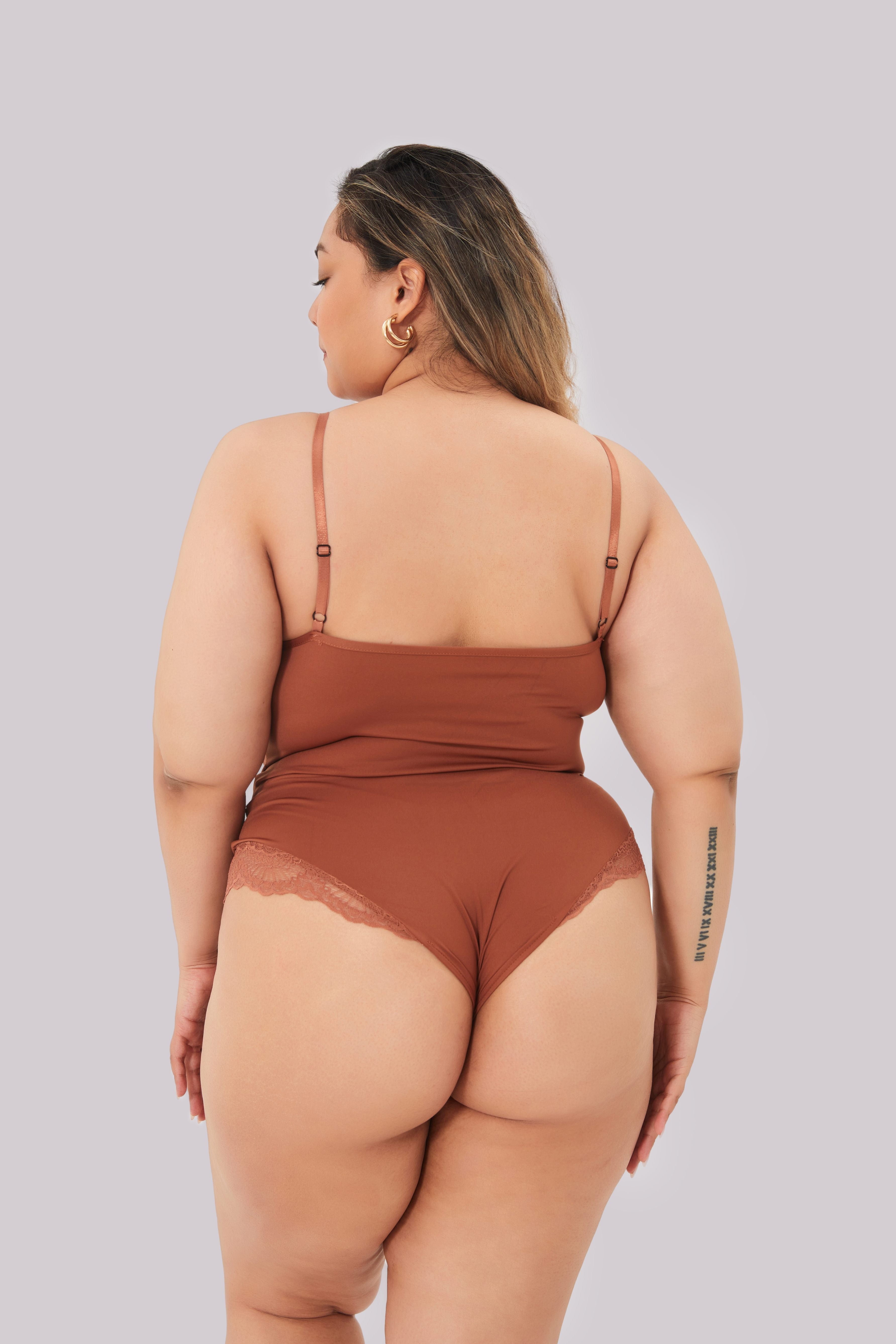 Comfit™ Rosaline - Shapewear Bodysuit med blonder